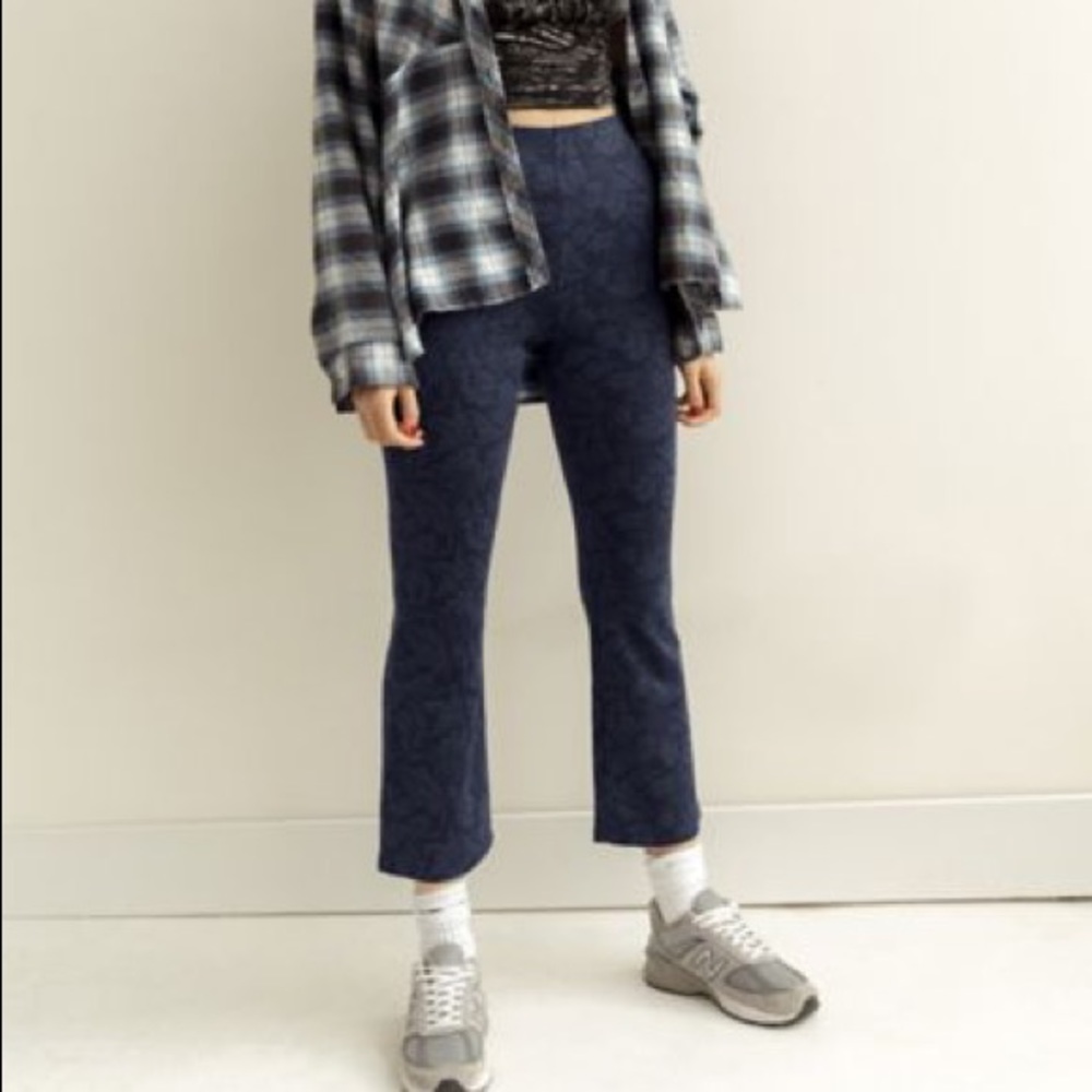 NWT Urban Outfitters High Waist Cara Kick Flare Pant